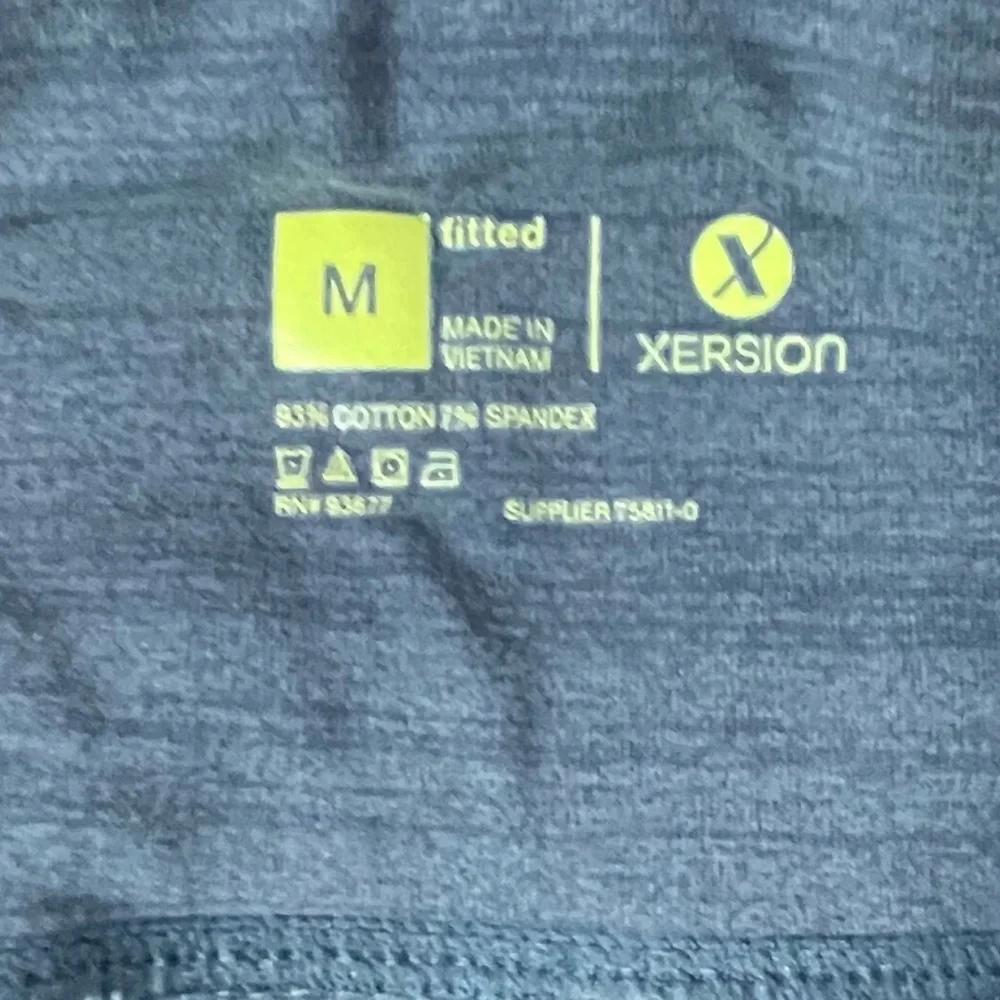 Xersion Cropped Athletic Leggings Size Medium - Picture 8 of 8